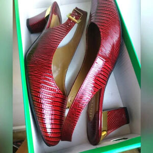 J Renee Deep Red Women's Heels Size 10M Ladies Fashion Shoes